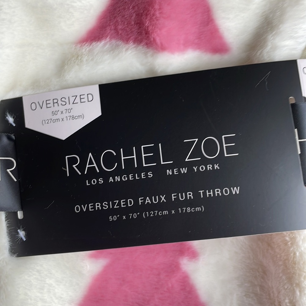 🎉HP🎉🌲RACHEL ZOE Soft, plush oversized Holiday Faux Fur Throw🌲NWT🌲 - Picture 9 of 13